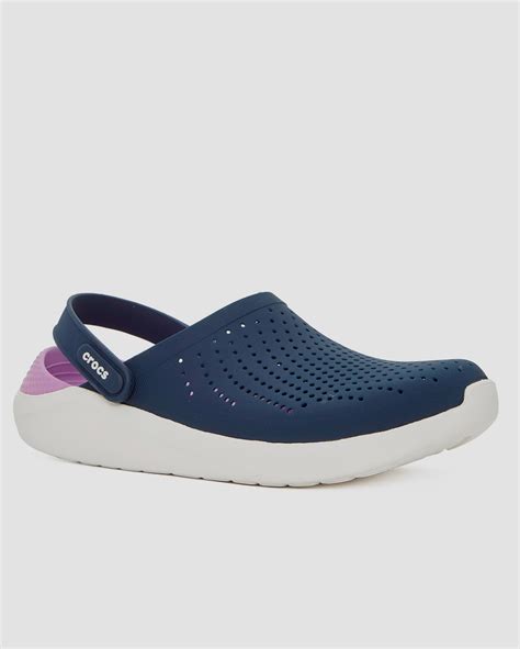 Crocs Azul Marinho Feminino em promoção na Netshoes!.